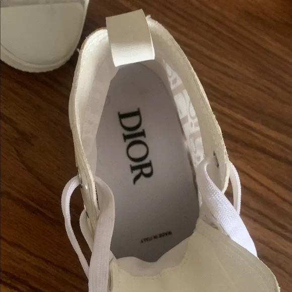 Dior Women's Cream High-Top Sneakers 7 217 - Picture 5 of 11